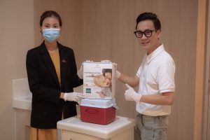 Vợ chồng JustaTee quyết định lưu trữ tế bào gốc cho con trai Mino