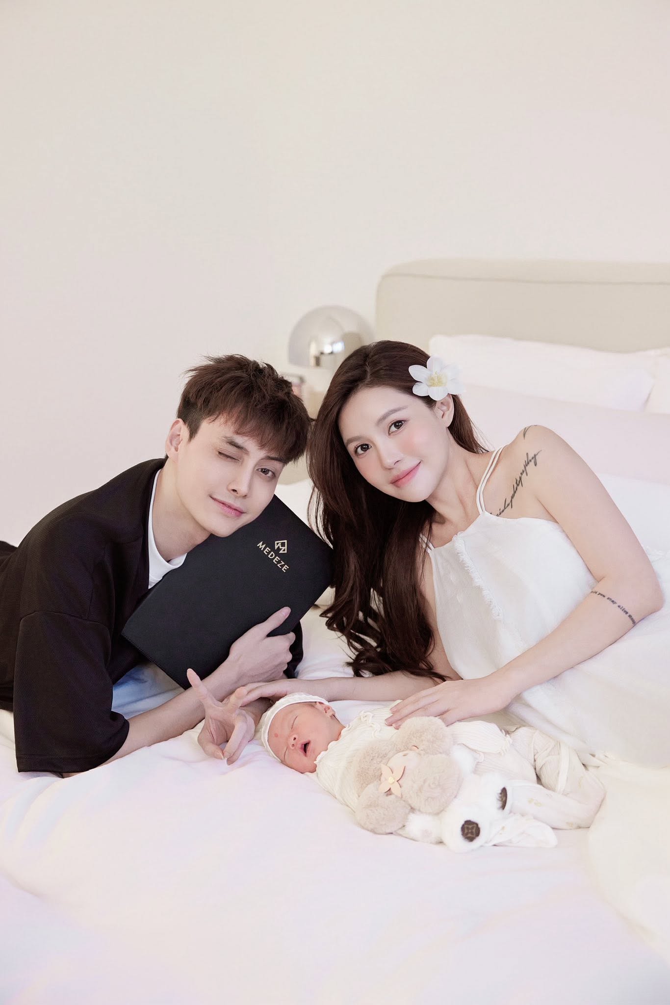 Hot Mom Lucie Nguyễn Tiết Lộ "Món Quà Dự Phòng" Cho Con Sau 2 Năm Đồng Hành Cùng Medeze Hot Mom Lucie Nguyễn Tiết Lộ "Món Quà Dự Phòng" Cho Con Sau 2 Năm Đồng Hành Cùng Medeze